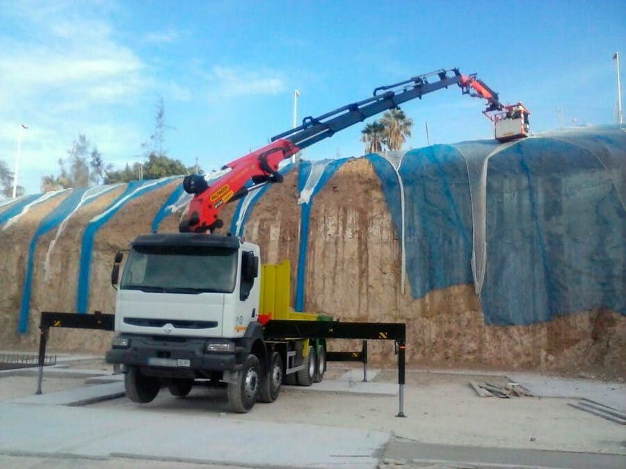 Grúas y Transportes Bony camión grúa 28